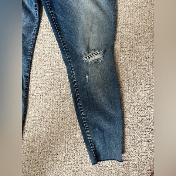 Kut Distressed Skinny Jeans (size 12) - Picture 4 of 4